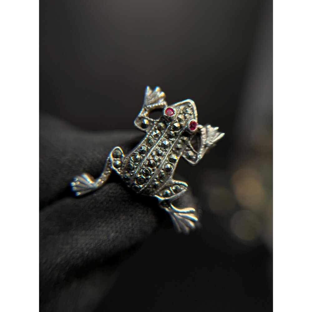 Sterling Silver 925 Art Deco Marcasite Pink Topaz Frog Brooch